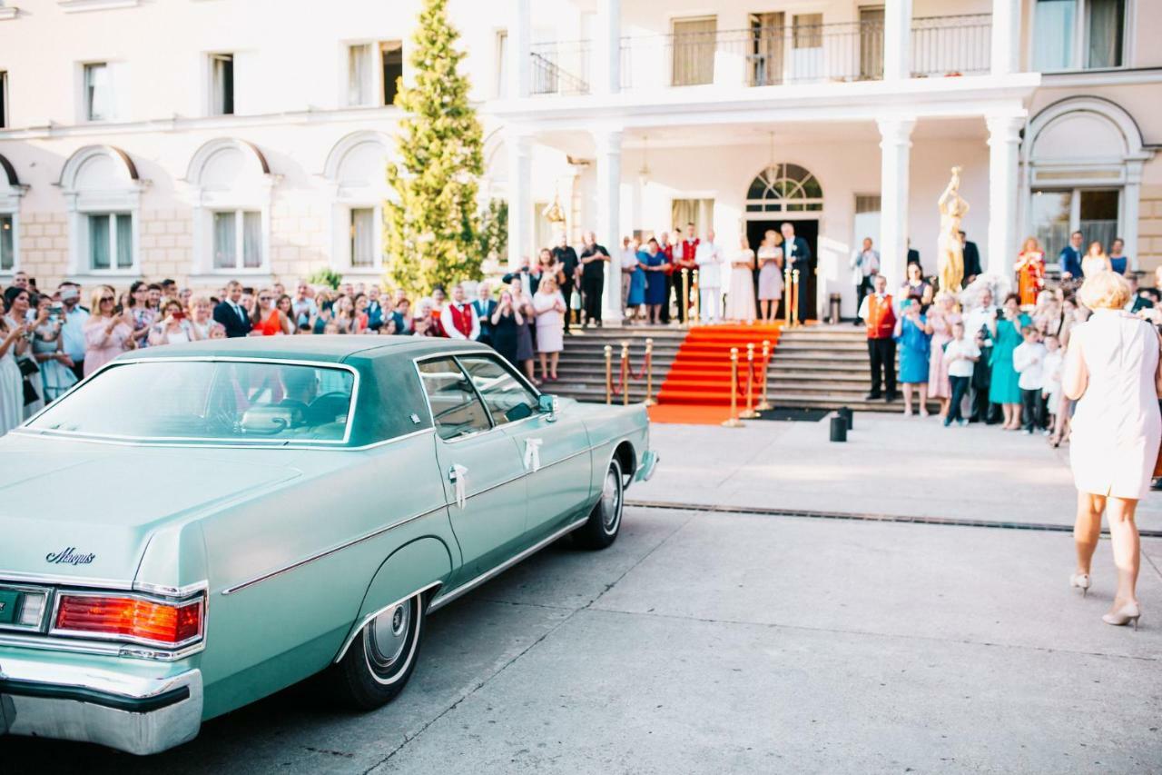 Hotel Ksiaze Poniatowski Lesznowola  ภายนอก รูปภาพ