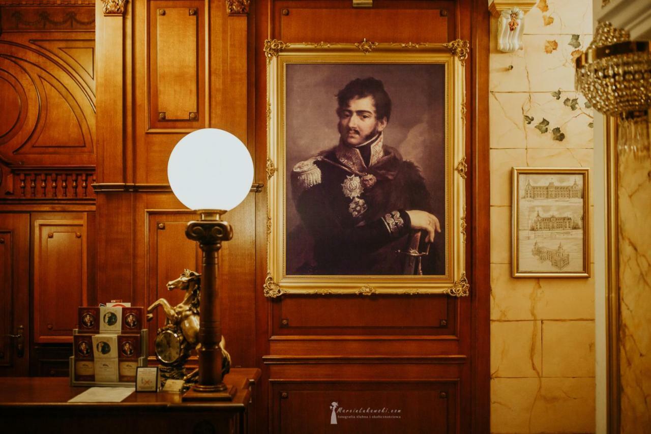 Hotel Ksiaze Poniatowski Lesznowola  ภายนอก รูปภาพ